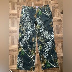 RUSSELL OUTDOORS Ladies
Quest Mossy Oak Break Up Camo Pants 16-18 2X/ 2TG/ 2XG